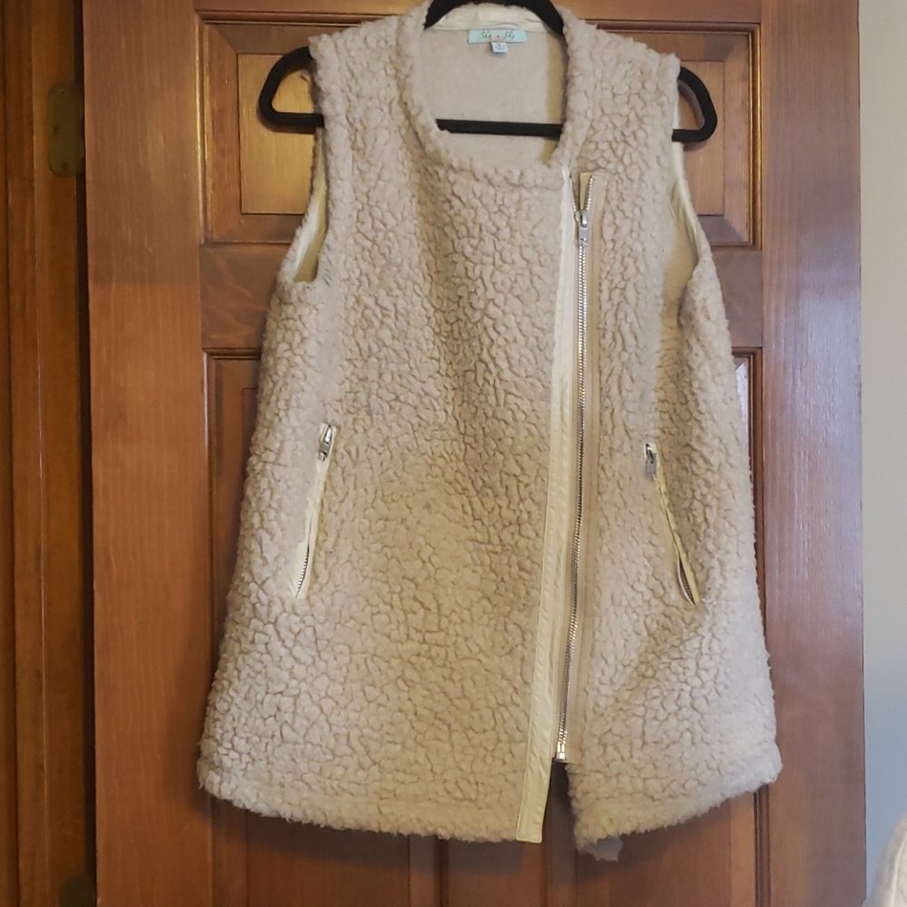 Cream Sherpa Vest